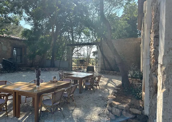 Dans Domaine Des Barrettes *