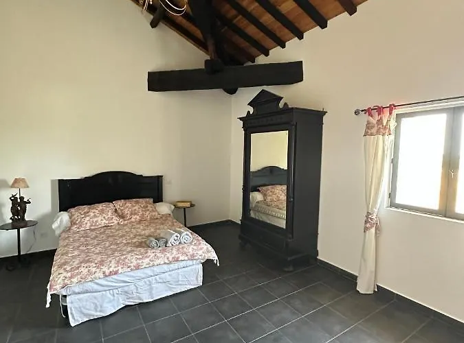 Dans Domaine Des Barrettes בית נופש אגדה